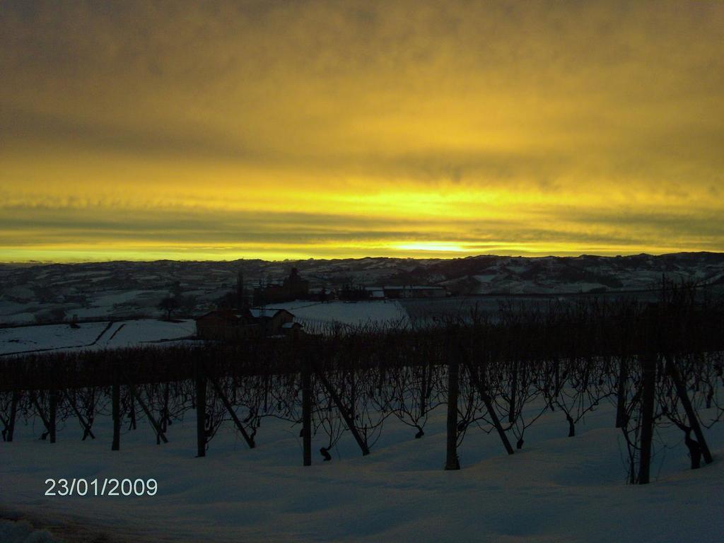 Rosso Di Sera Novello Dış mekan fotoğraf